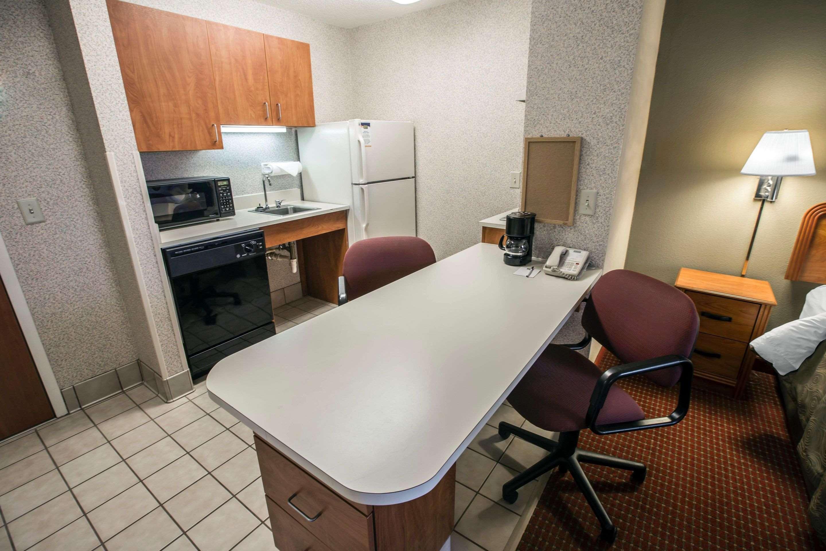 Mainstay Suites Wilmington - University Area Eksteriør bilde