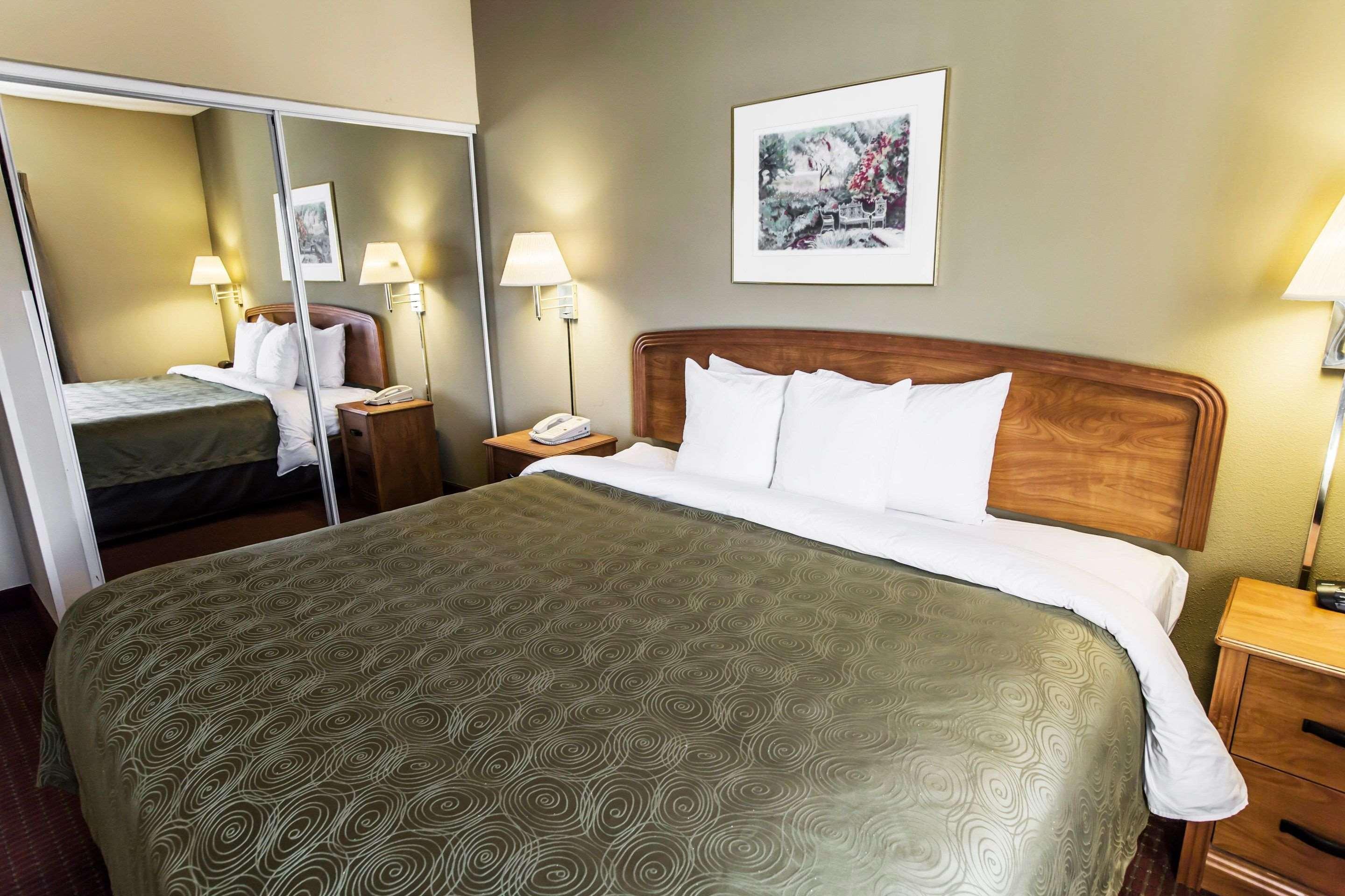 Mainstay Suites Wilmington - University Area Eksteriør bilde