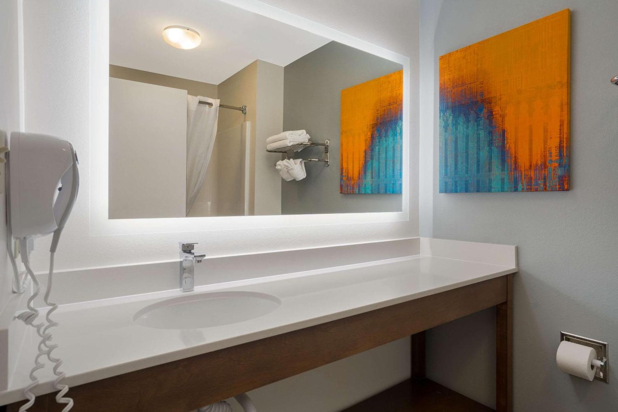 Mainstay Suites Wilmington - University Area Eksteriør bilde