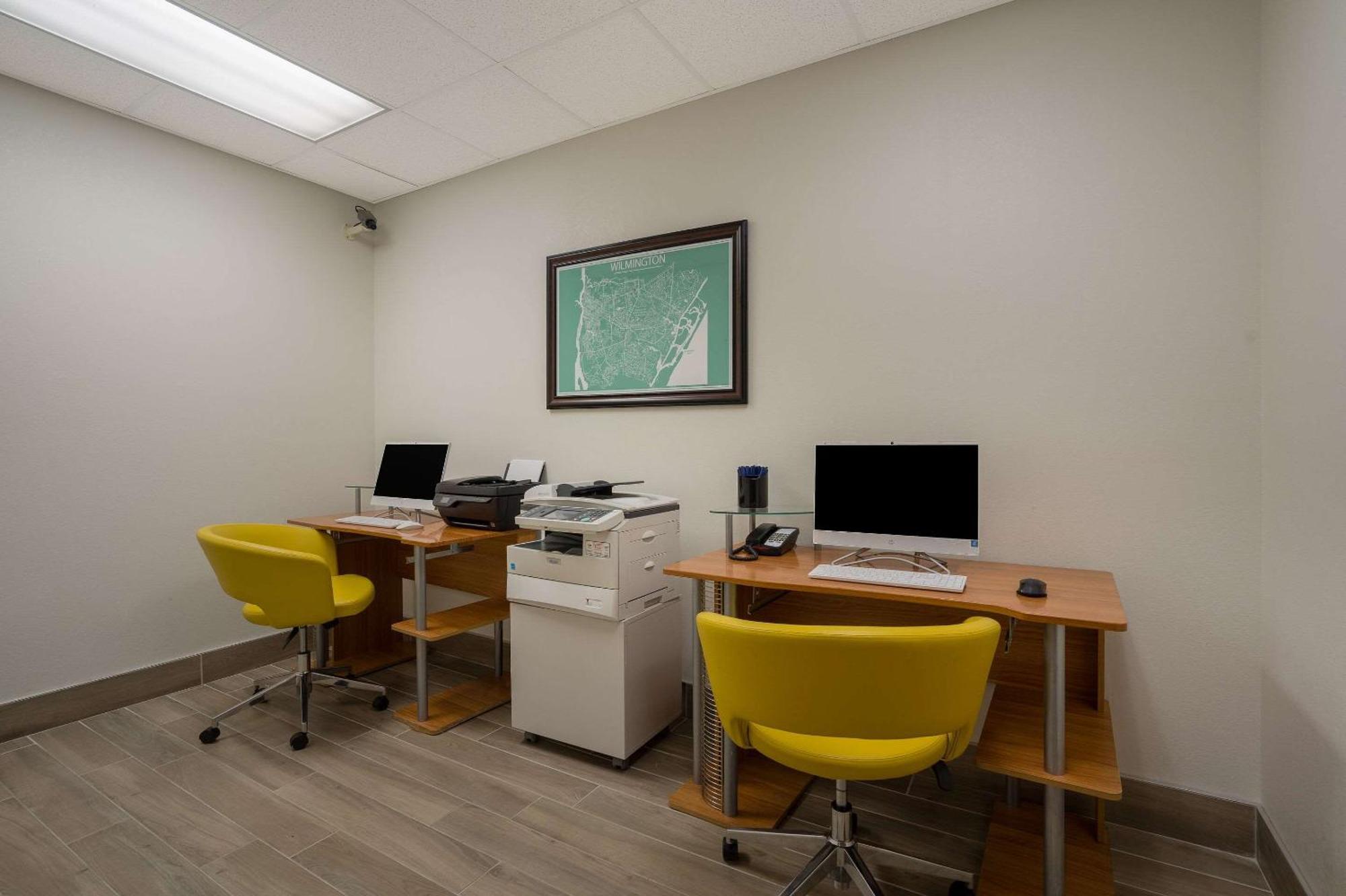 Mainstay Suites Wilmington - University Area Eksteriør bilde
