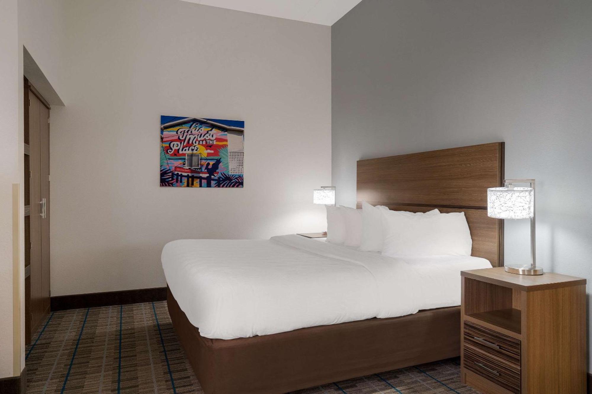 Mainstay Suites Wilmington - University Area Eksteriør bilde