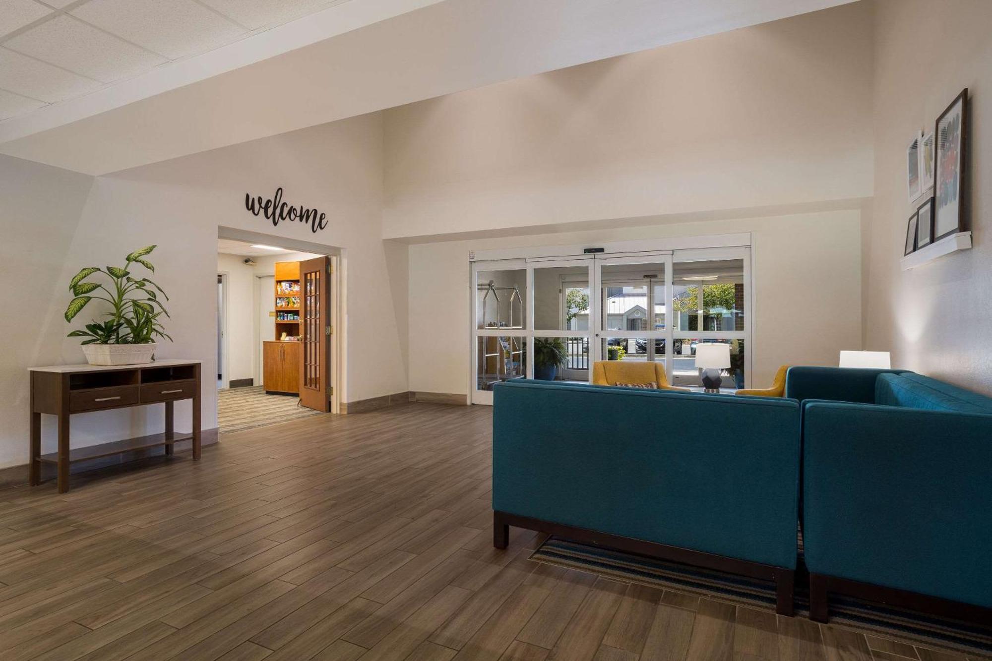 Mainstay Suites Wilmington - University Area Eksteriør bilde