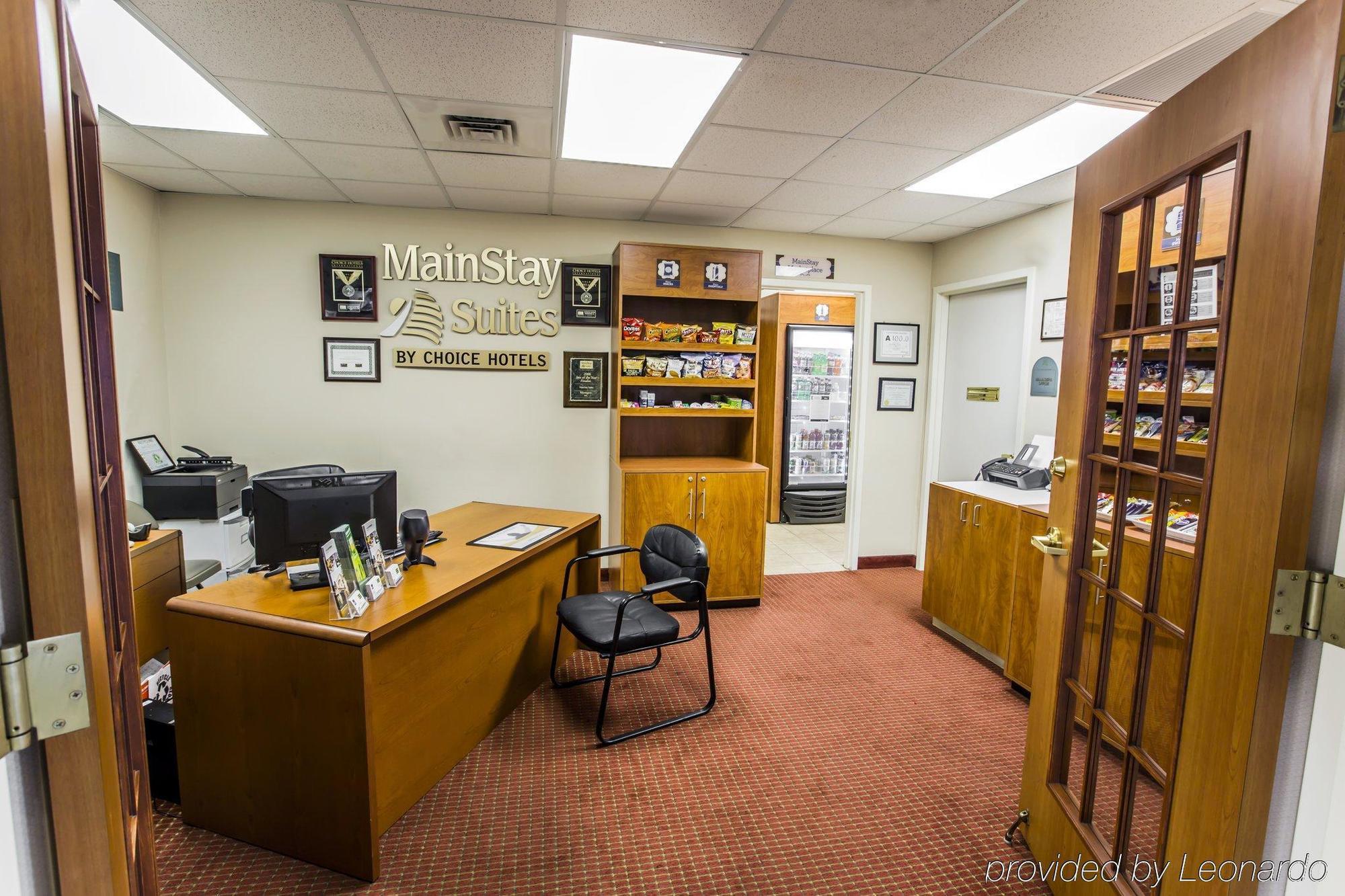 Mainstay Suites Wilmington - University Area Eksteriør bilde