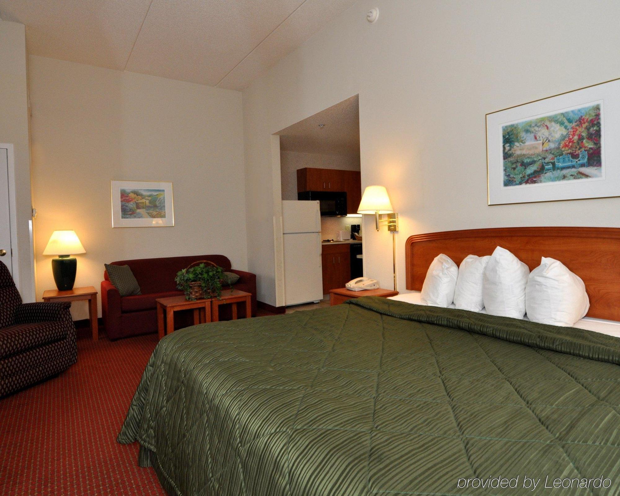 Mainstay Suites Wilmington - University Area Eksteriør bilde