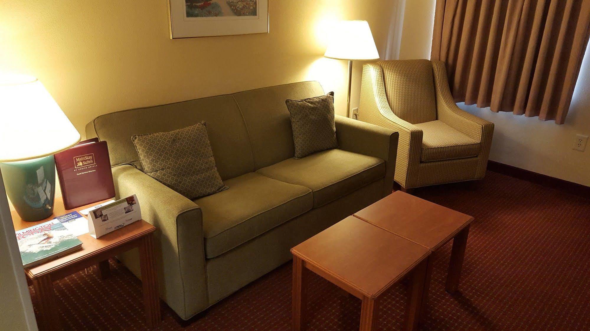 Mainstay Suites Wilmington - University Area Eksteriør bilde