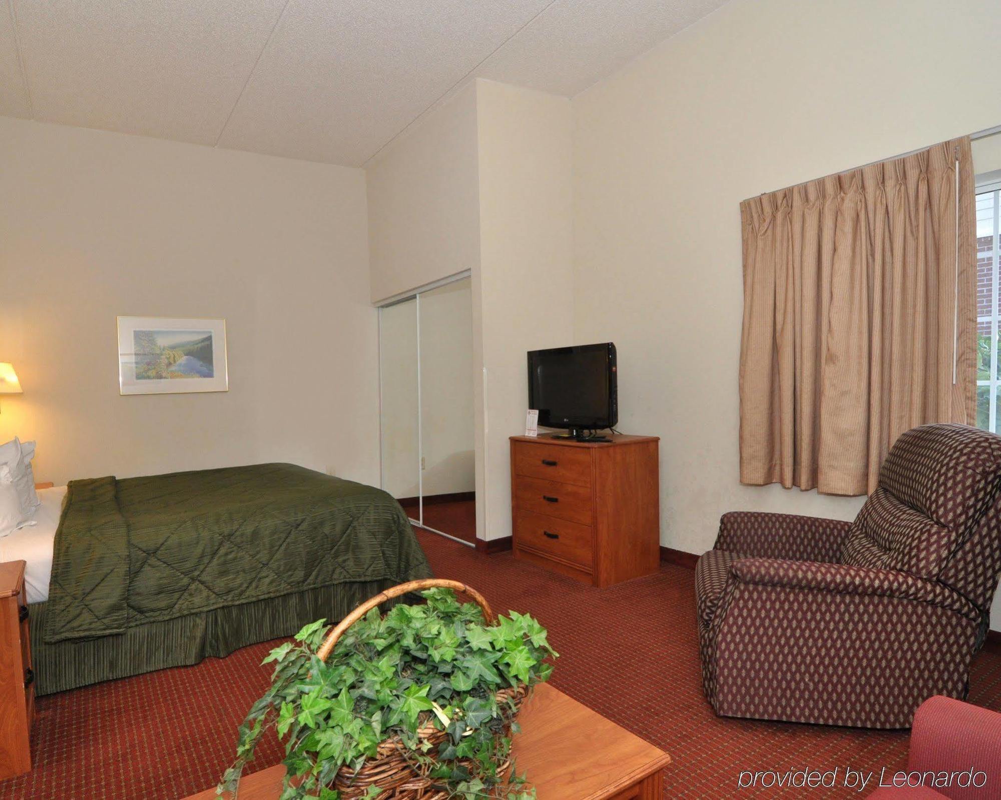 Mainstay Suites Wilmington - University Area Eksteriør bilde