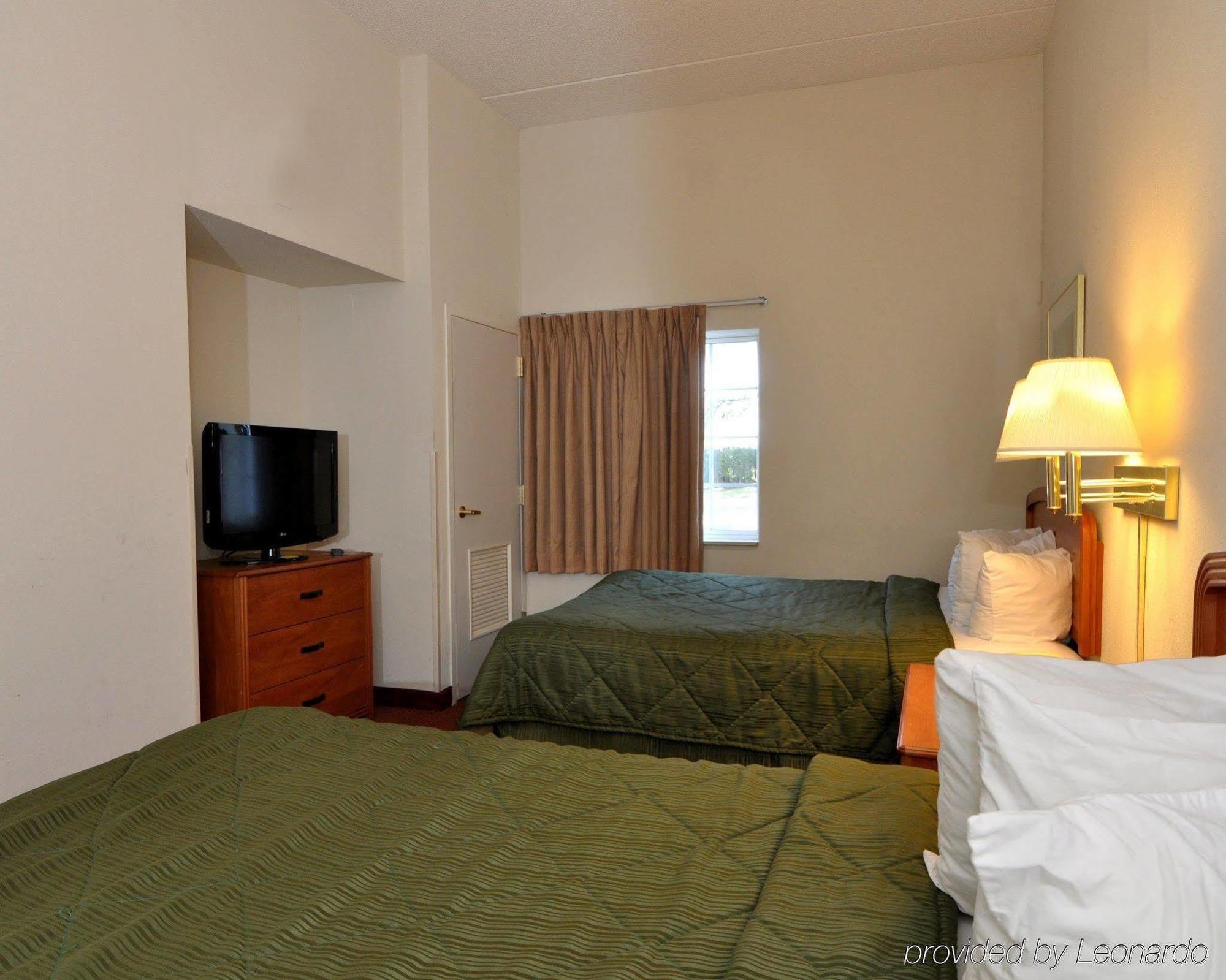Mainstay Suites Wilmington - University Area Eksteriør bilde